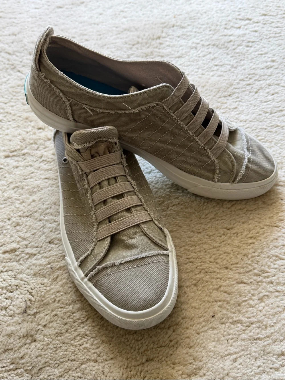 Blowfish Malibu Slip-on Tennis Shoes Size 8.5